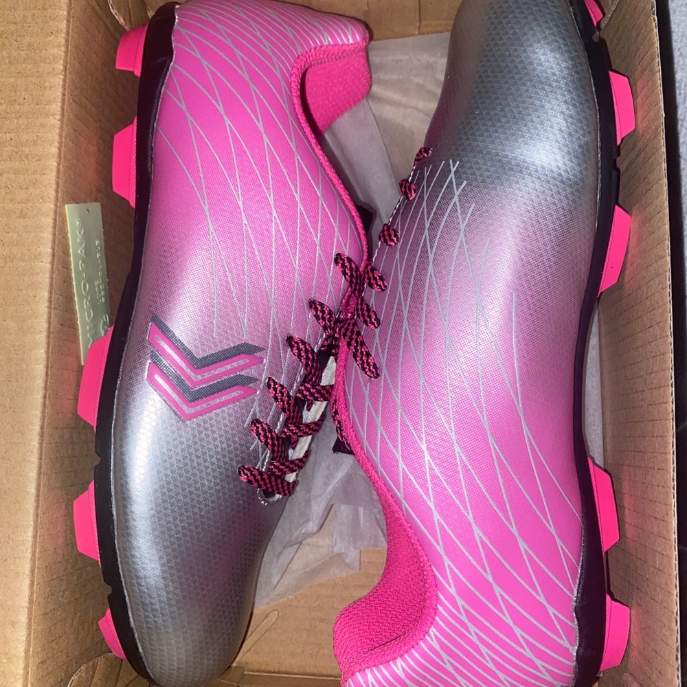 BRAND NEW DSG OCALA 1.0 SOCCER CLEATS SIZE 3.5 4.5, 5.5GIRLS PINK/SILVER YOUTH